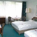 מלון Trip Kongresshotel Frankfurt-rodgau