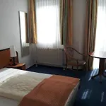 מלון Trip Kongresshotel Frankfurt-rodgau
