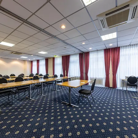 מלון Trip Kongresshotel Frankfurt-rodgau 3*