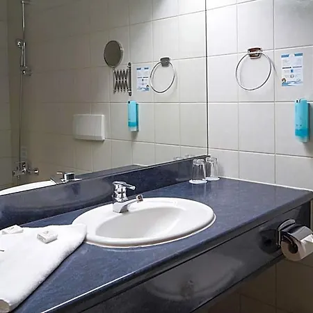 מלון Trip Kongresshotel Frankfurt-rodgau 3*