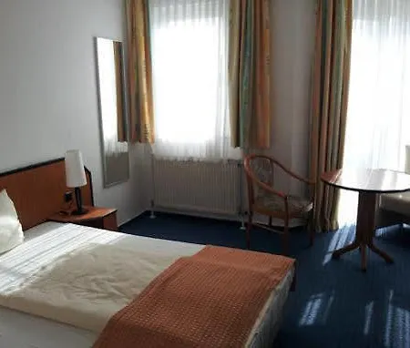 Отель Trip Kongresshotel Frankfurt-rodgau